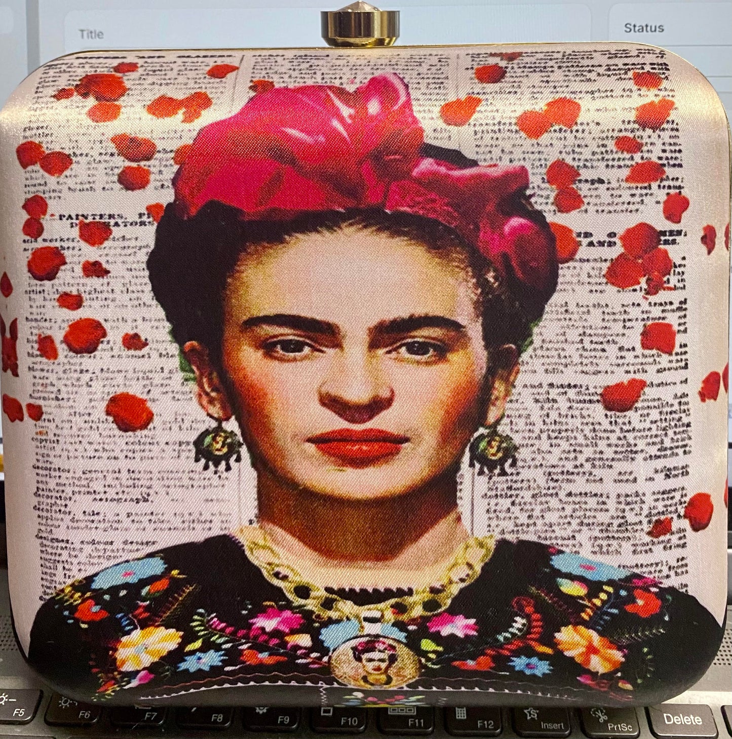 Frida Kahlo w/ Rose Petals Hand Bag NEW  #96