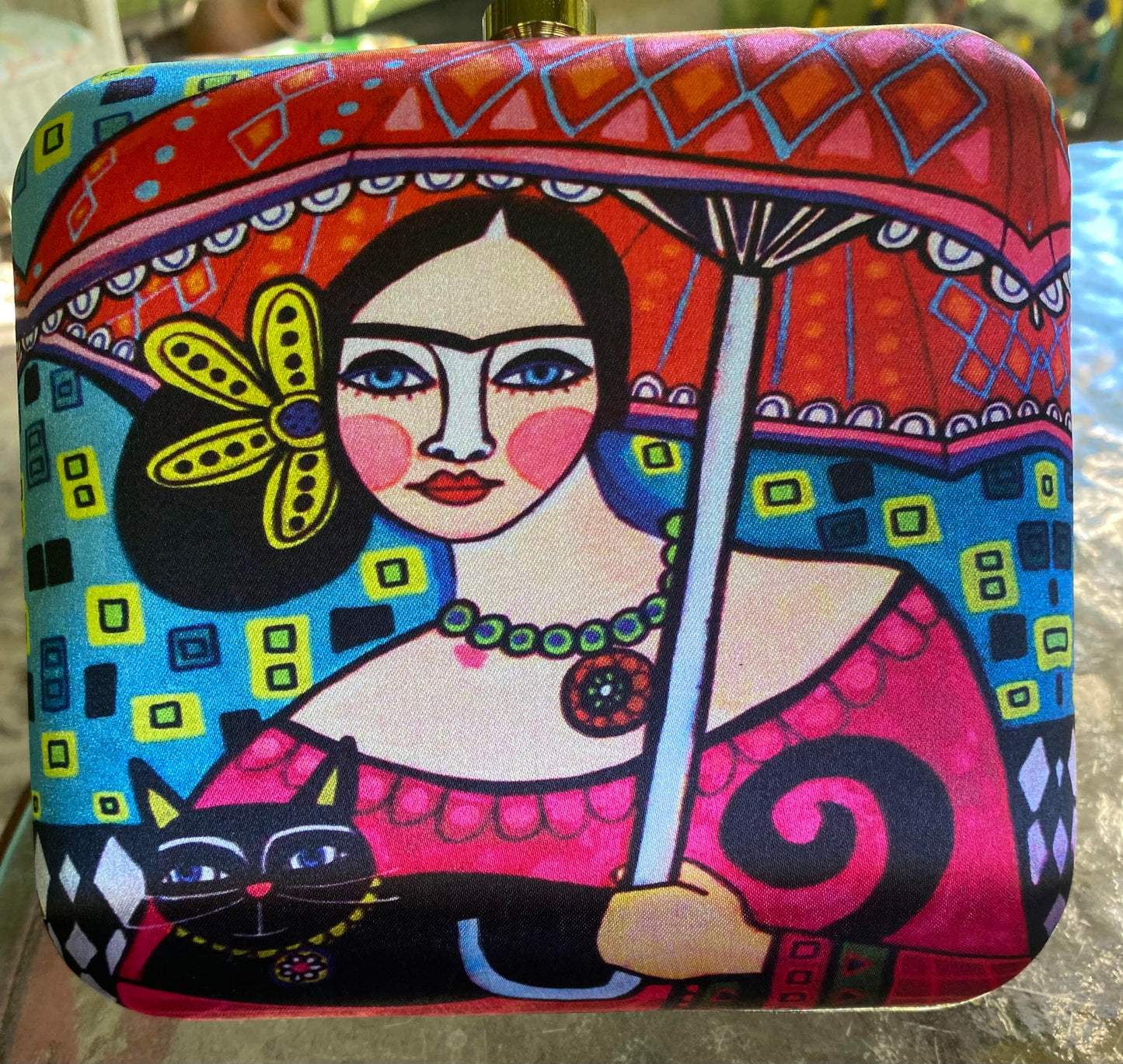 Frida Kahlo w/ Cat & Umbrellla Clutch/Chain Handbag   #94
