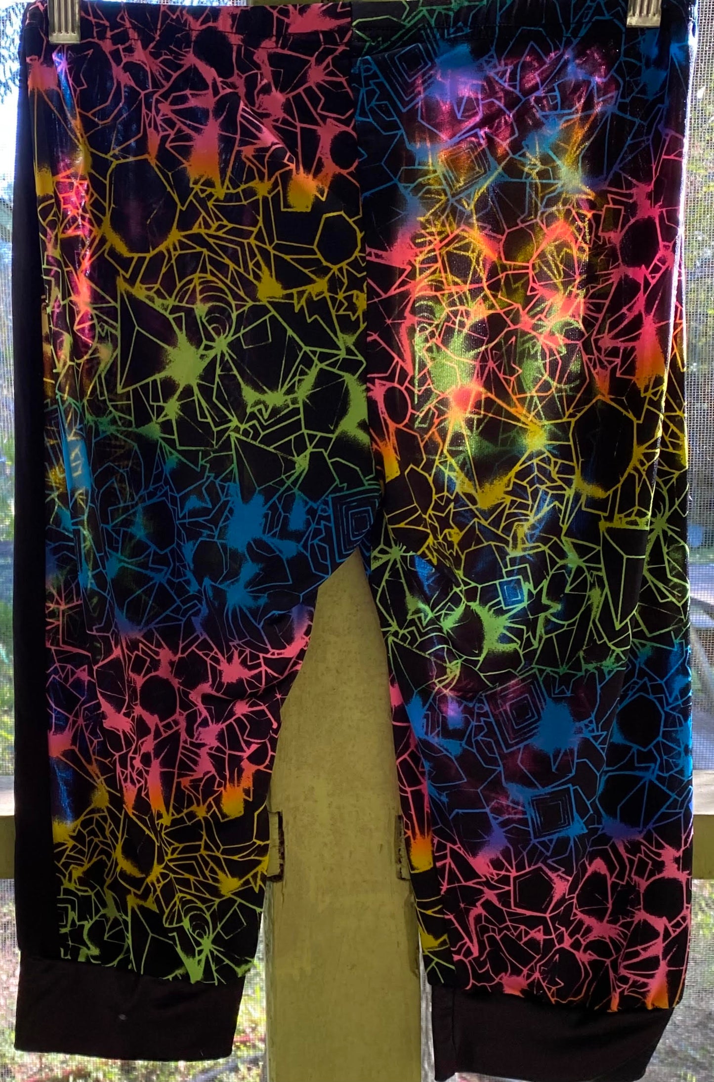 Picky Boo Colorful Psychedelic Stretch Capris  Adult M-L     #80